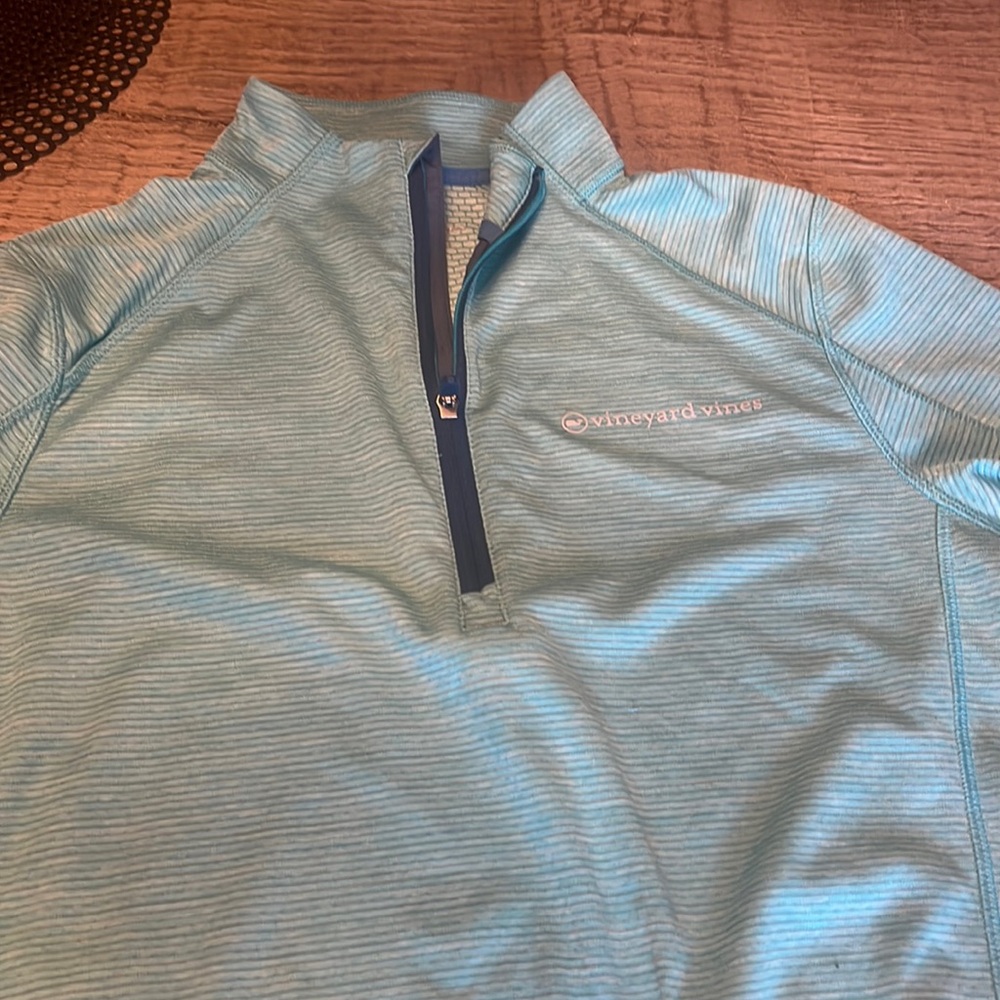 Vineyard vine performance zip up